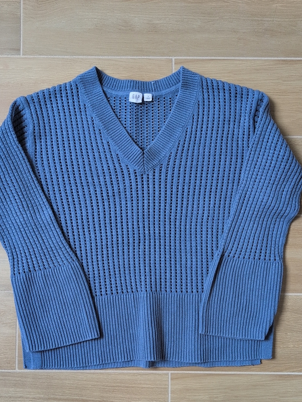GAP Dusty Blue V-Neck Open Knit Sweater S.